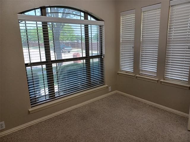 Building Photo - 664 Vickie St