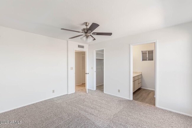 Building Photo - 4531 E Delta Ave