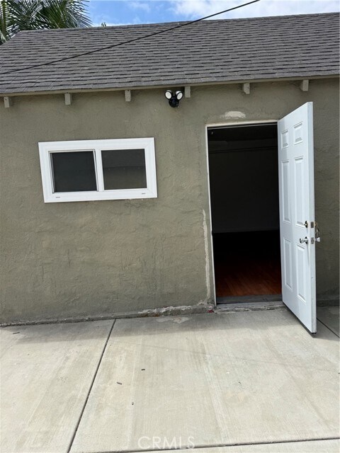 Building Photo - 1133 S Van Ness Ave