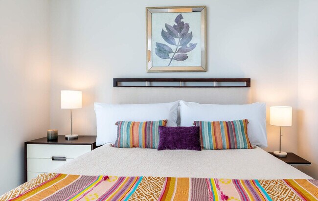 Building Photo - 485 Brickell Ave