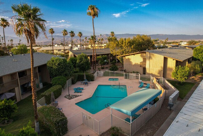 Building Photo - 77805 California Dr