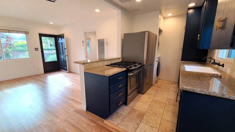 Building Photo - 1801 Dorchester Avenue