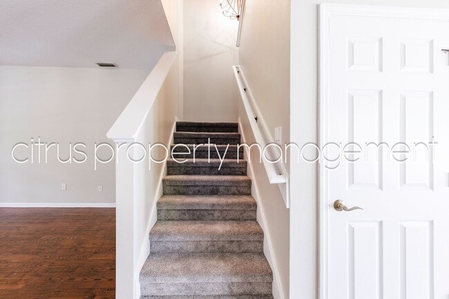 Building Photo - Spacious 4/3 in Independence Available Now!