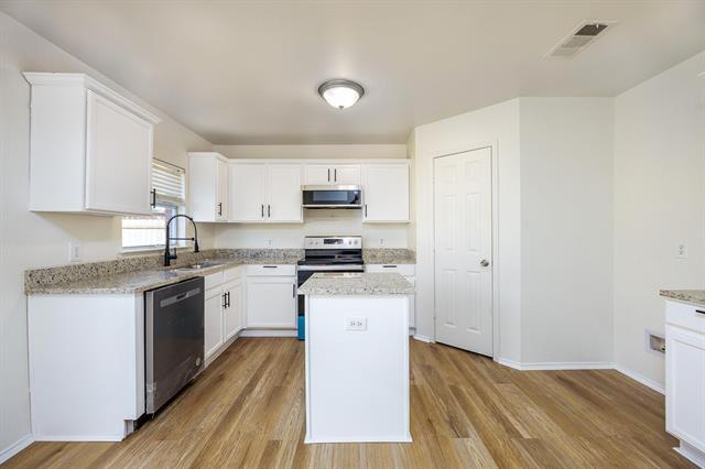 Building Photo - 8529 Prairie Dawn Dr