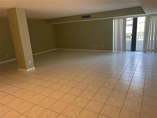 Building Photo - 851 Bayway Blvd