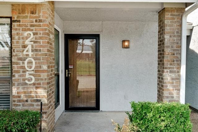 Building Photo - 17490 Meandering Way
