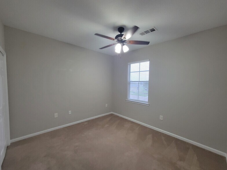 2nd bedroom - 206 Baldwin Rowe Cir