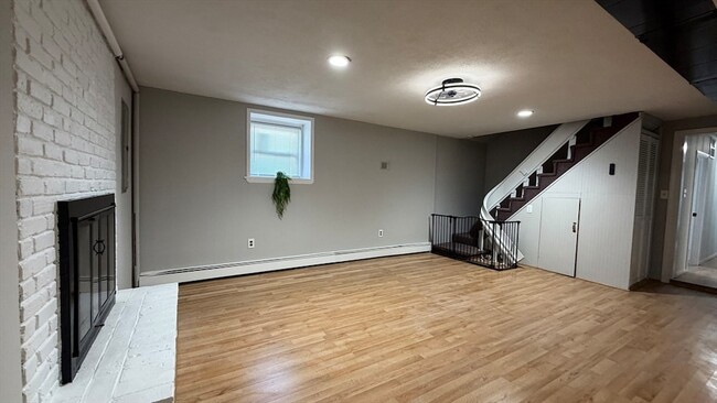 Building Photo - 23 Orchard Ave