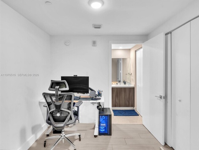 Building Photo - 488 NE 18th St