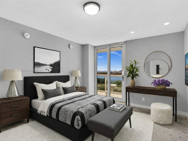 Building Photo - 100 Bayview Dr