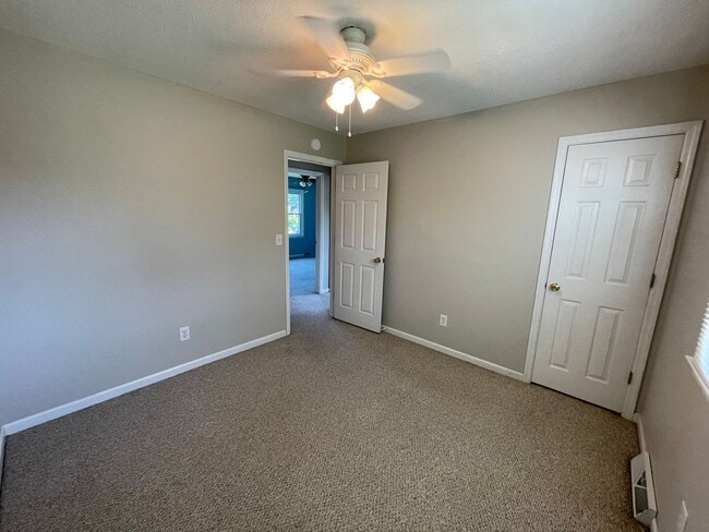 Building Photo - Updated 4 bedroom 3 bathroom home in Castle Hayne!