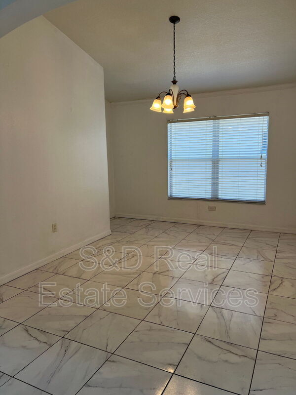 Building Photo - 1790 Holton Rd