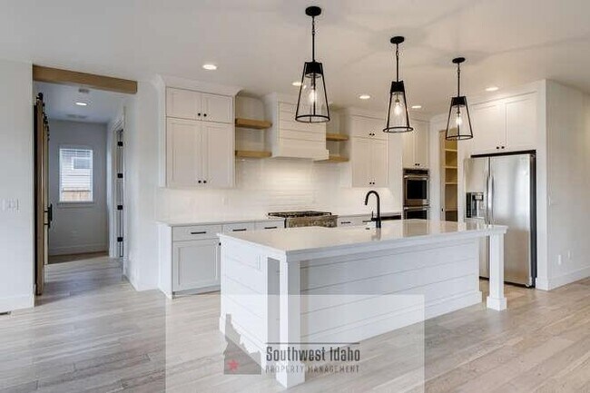 Building Photo - 7655 W Meltwater Ln
