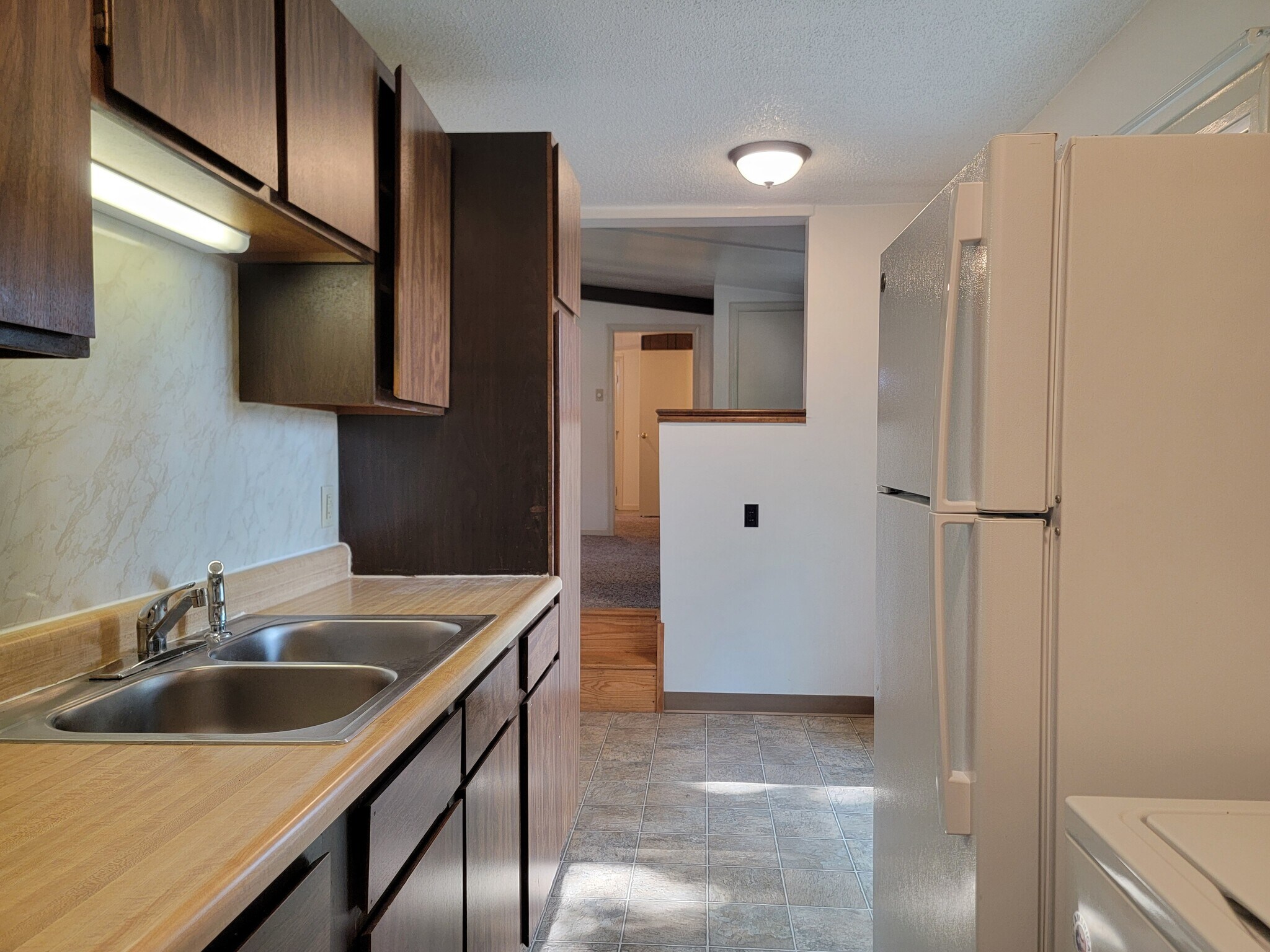 Building Photo - 620 Clay Aly