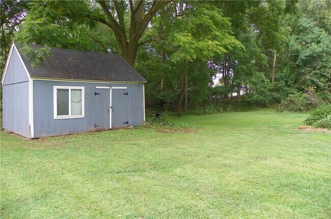 Building Photo - 1310 Wall Rd