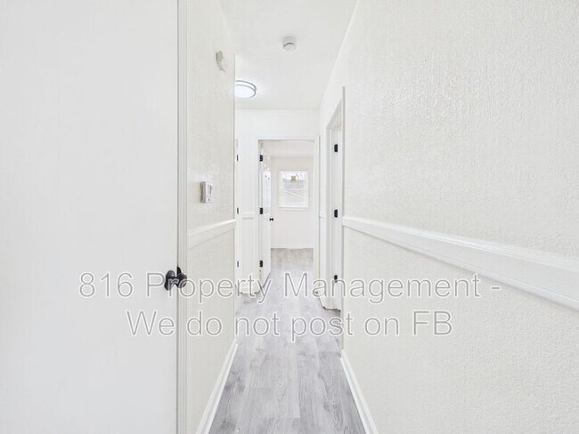 Building Photo - 7907 E 51st St