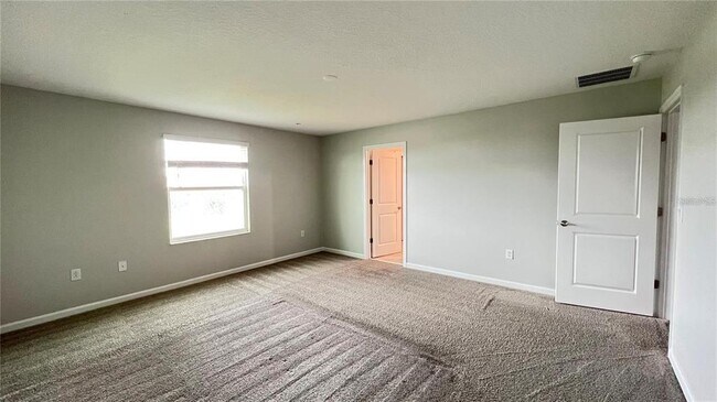 Building Photo - 1343 Lassen St