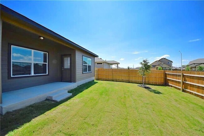 Building Photo - 1416 Fort Dessau Rd