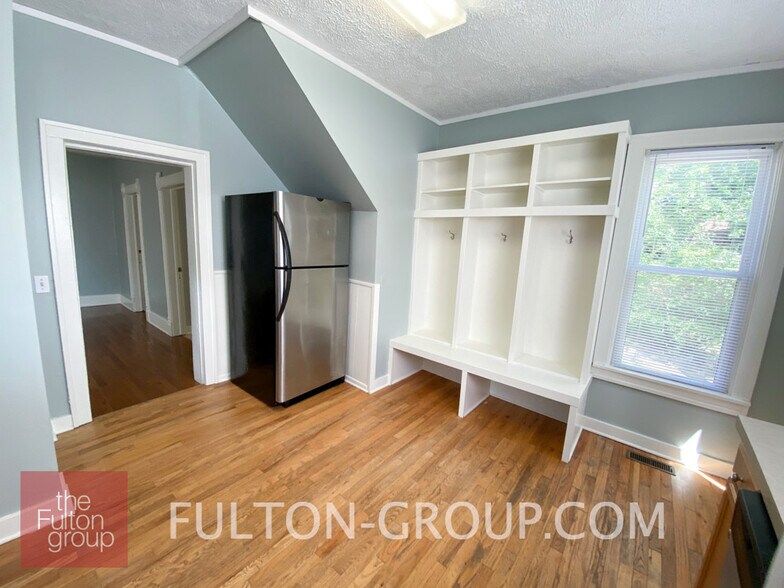 Building Photo - 740 Fulton St E