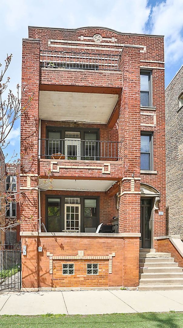Building Photo - Video Tour- UK Village 2 Bedroom w/Central Heat & A/C. 2 Porches.