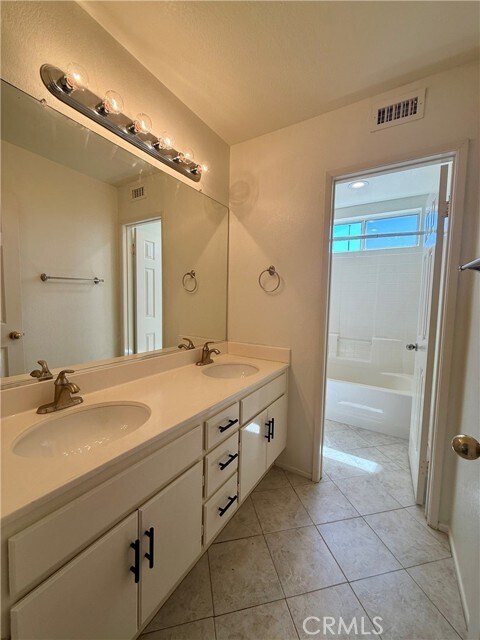 Building Photo - 27577 Echo Canyon Ct