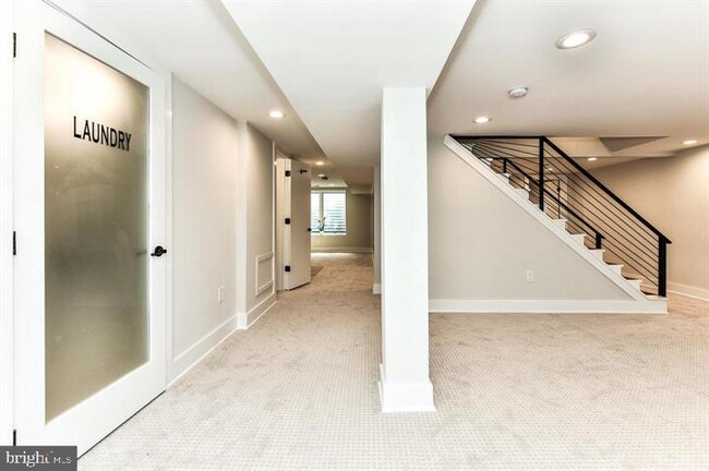 Building Photo - 5311 Roosevelt St