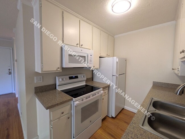 Building Photo - Charming Studio near the PB, the Bay and t...
