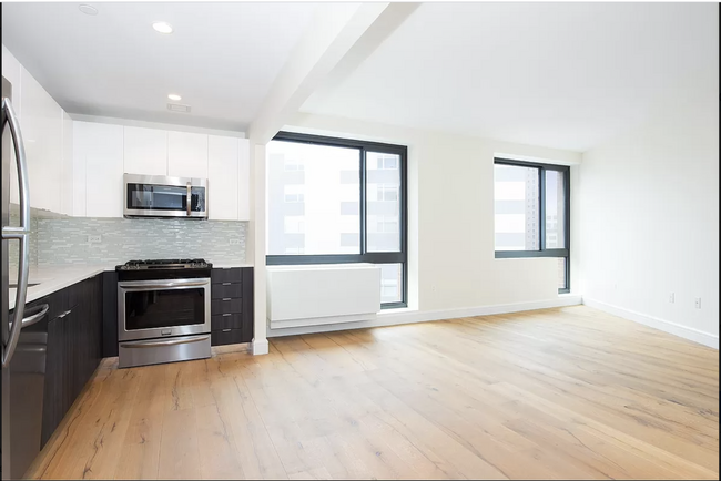 Layout - 2521 43rd Ave