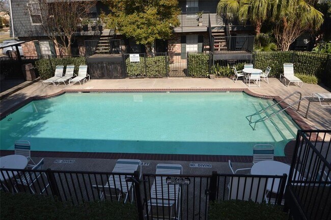 Building Photo - 8941 Gaylord Dr