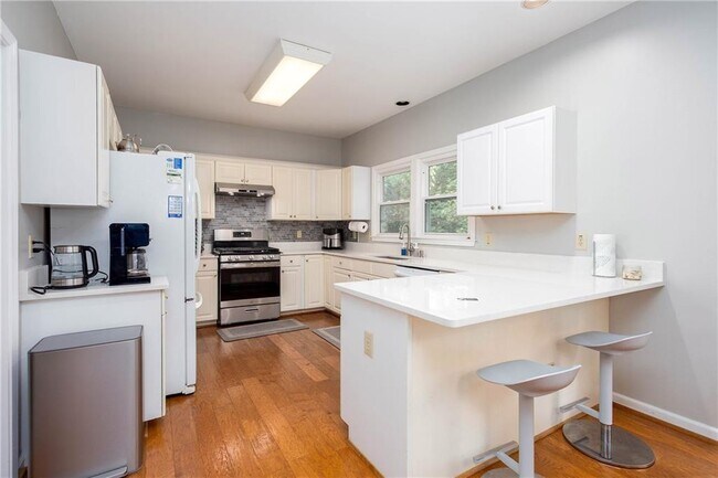 Building Photo - 58 Parkside Cir