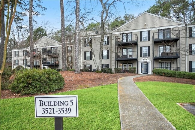 Building Photo - 3521 Essex Ave