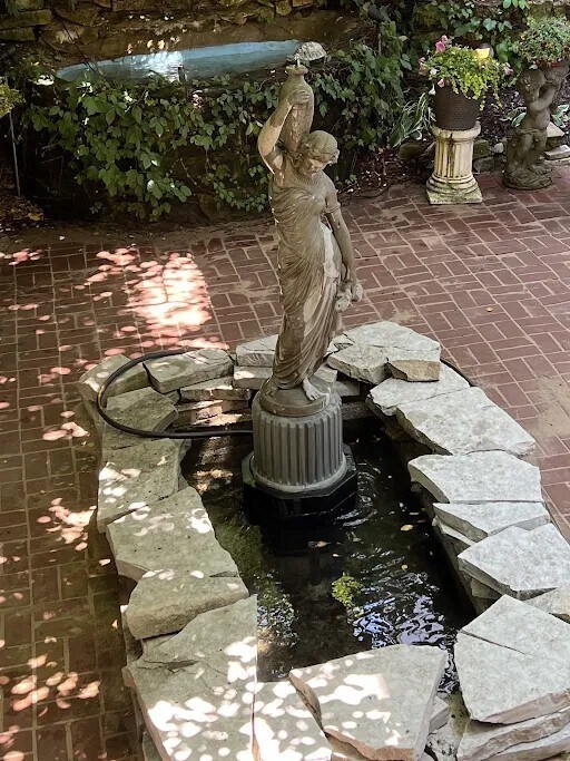 Building Photo - 1633 N North Park Avenue