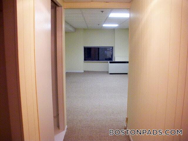 Building Photo - 62 Boylston St