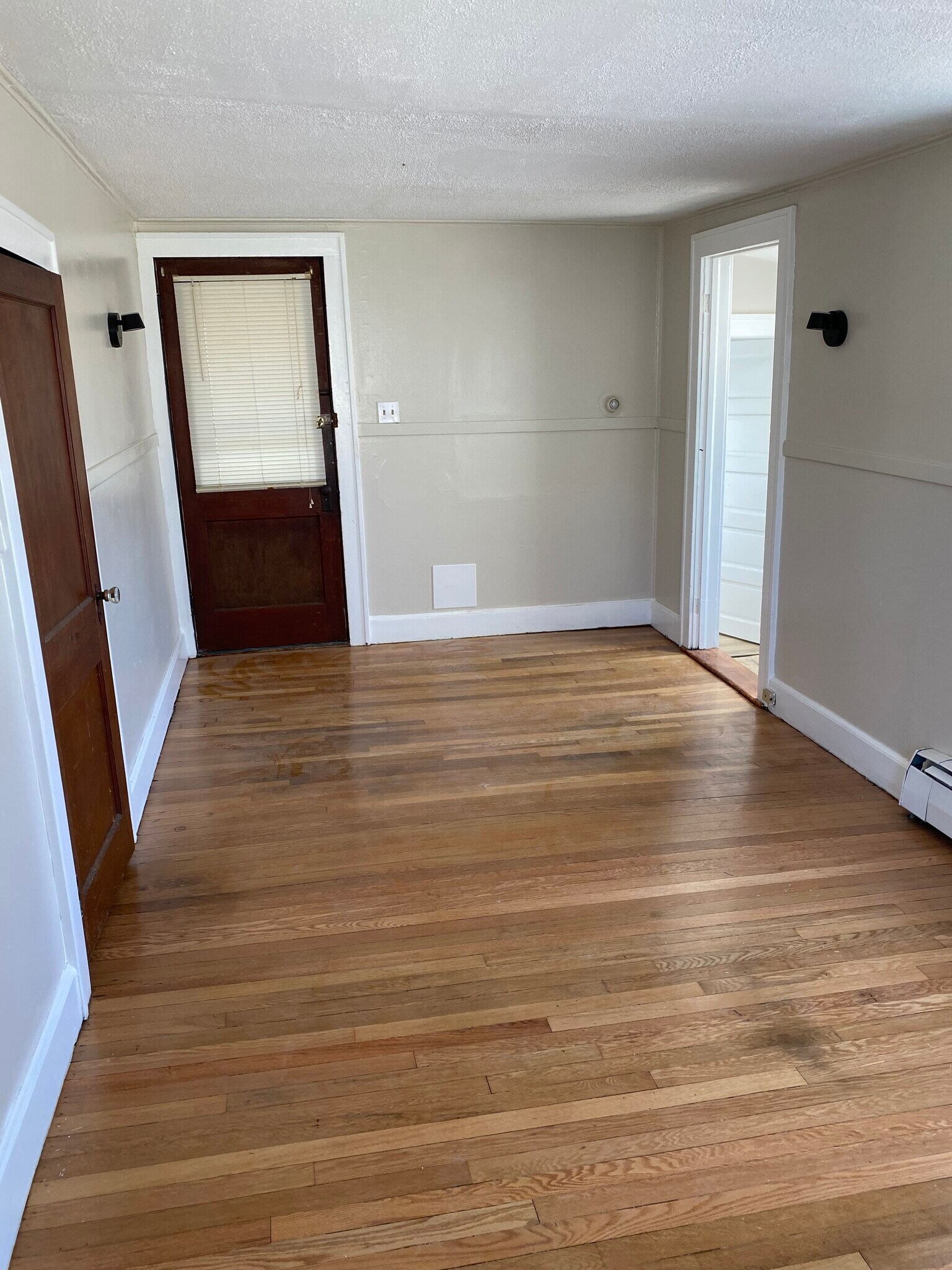 Building Photo - 1019 Chenango St