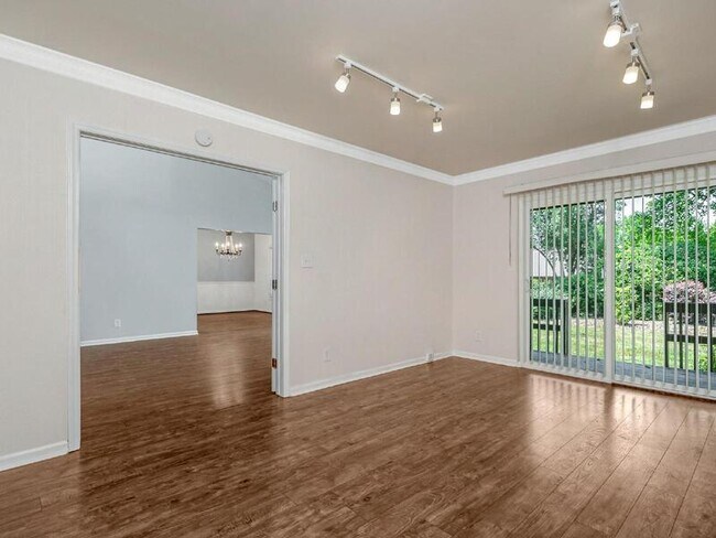 Building Photo - 5110 Dunes Ct