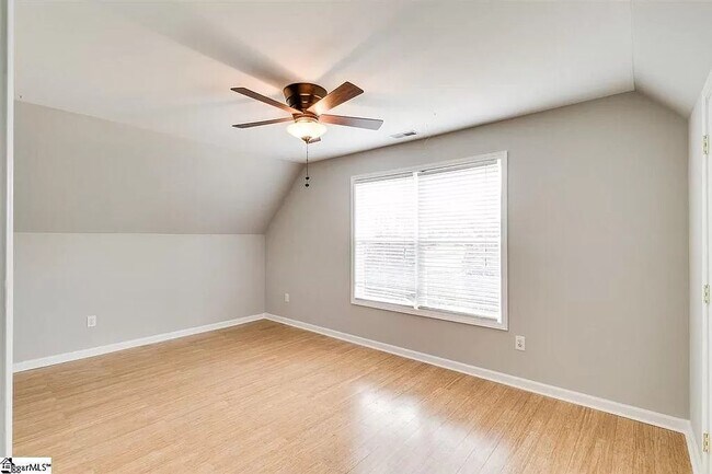 Building Photo - 331 Woodlark St