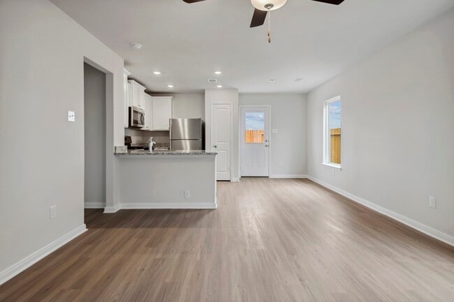 Building Photo - 7506 Thrips Ln