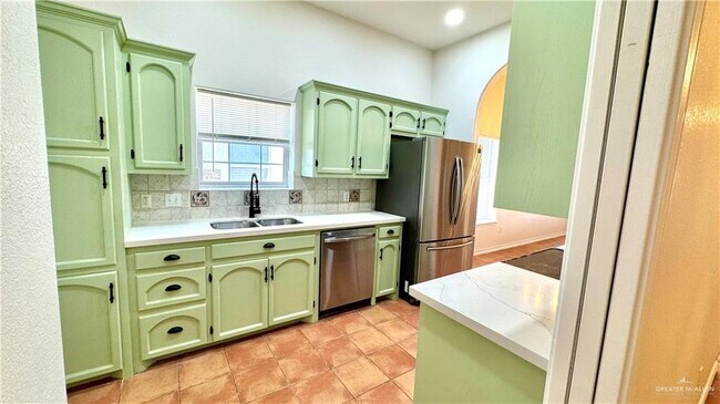 Building Photo - 809 Colorado Ct