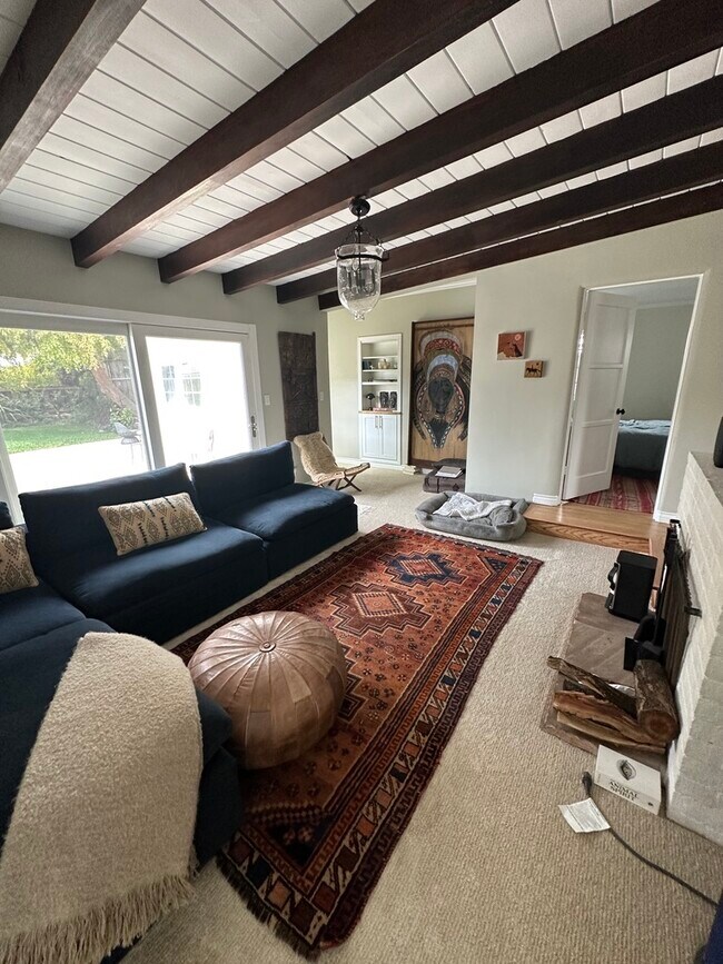 Building Photo - 1029 Chautauqua Blvd