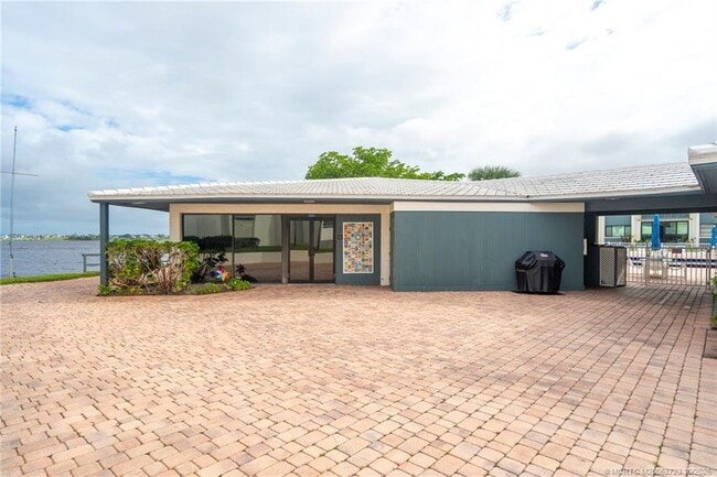 Building Photo - 175 SE St Lucie Blvd