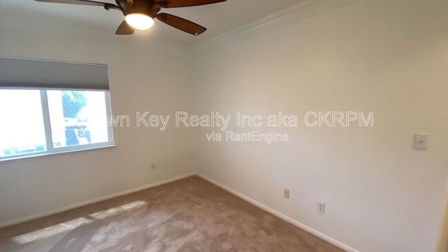 Building Photo - 673 Nacomis Ct