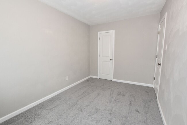 Building Photo - 1324 W 38th St