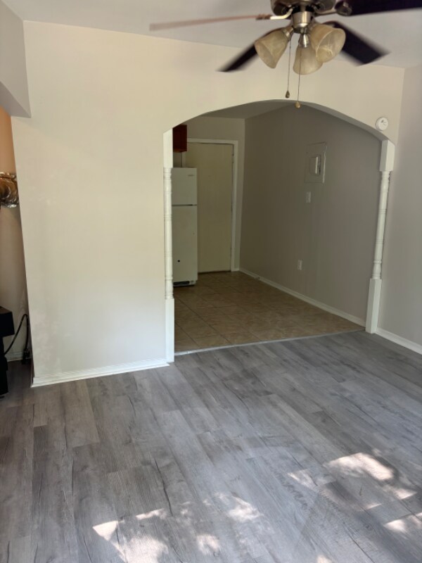 Building Photo - 18333 Williams Rd