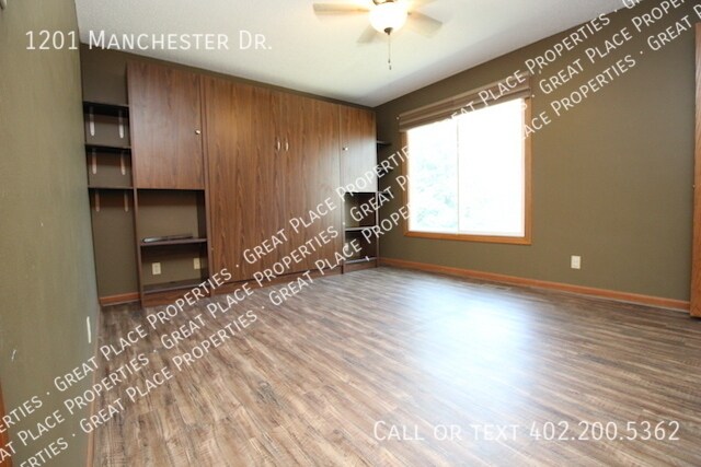 Building Photo - 1201 Manchester Dr