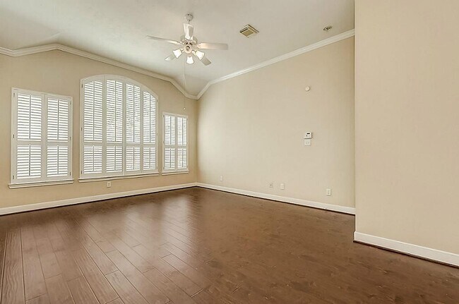 Building Photo - 5715 Sapphire Vista Ln
