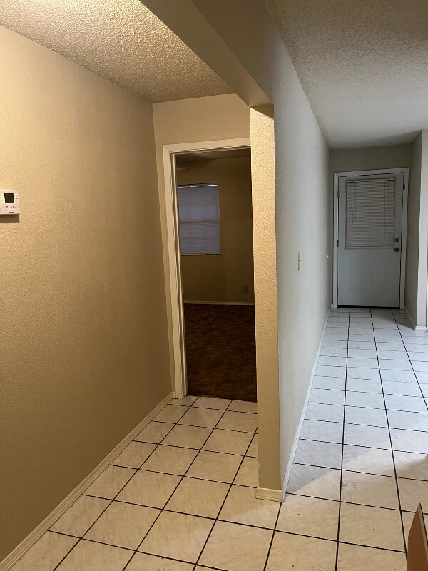 Building Photo - 821 Nancy Ln