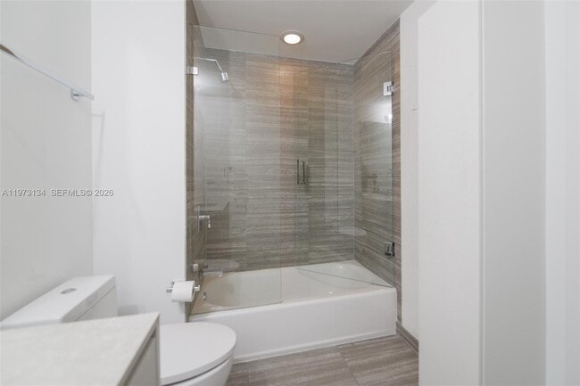 Building Photo - 1010 Brickell Ave