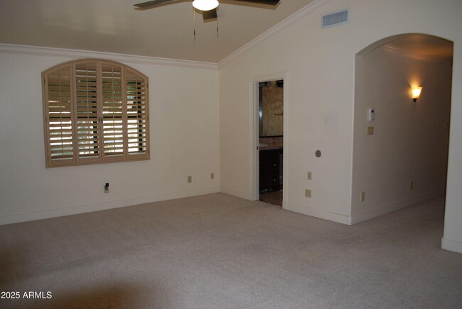 Building Photo - 1420 E Branham Ln