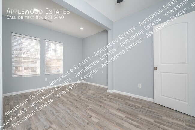 Building Photo - 206 Boundary Dr