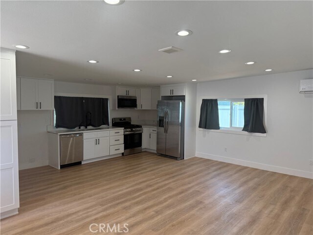 Building Photo - 1395 3rd St